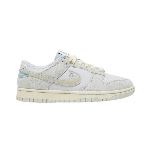 Nike Dunk Low SE \'Gone Fishing\' Mens Shoes Photon Dust/Light Silver DV7210 001